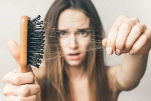Biểu hiện rụng tóc nhận biết thế nào?